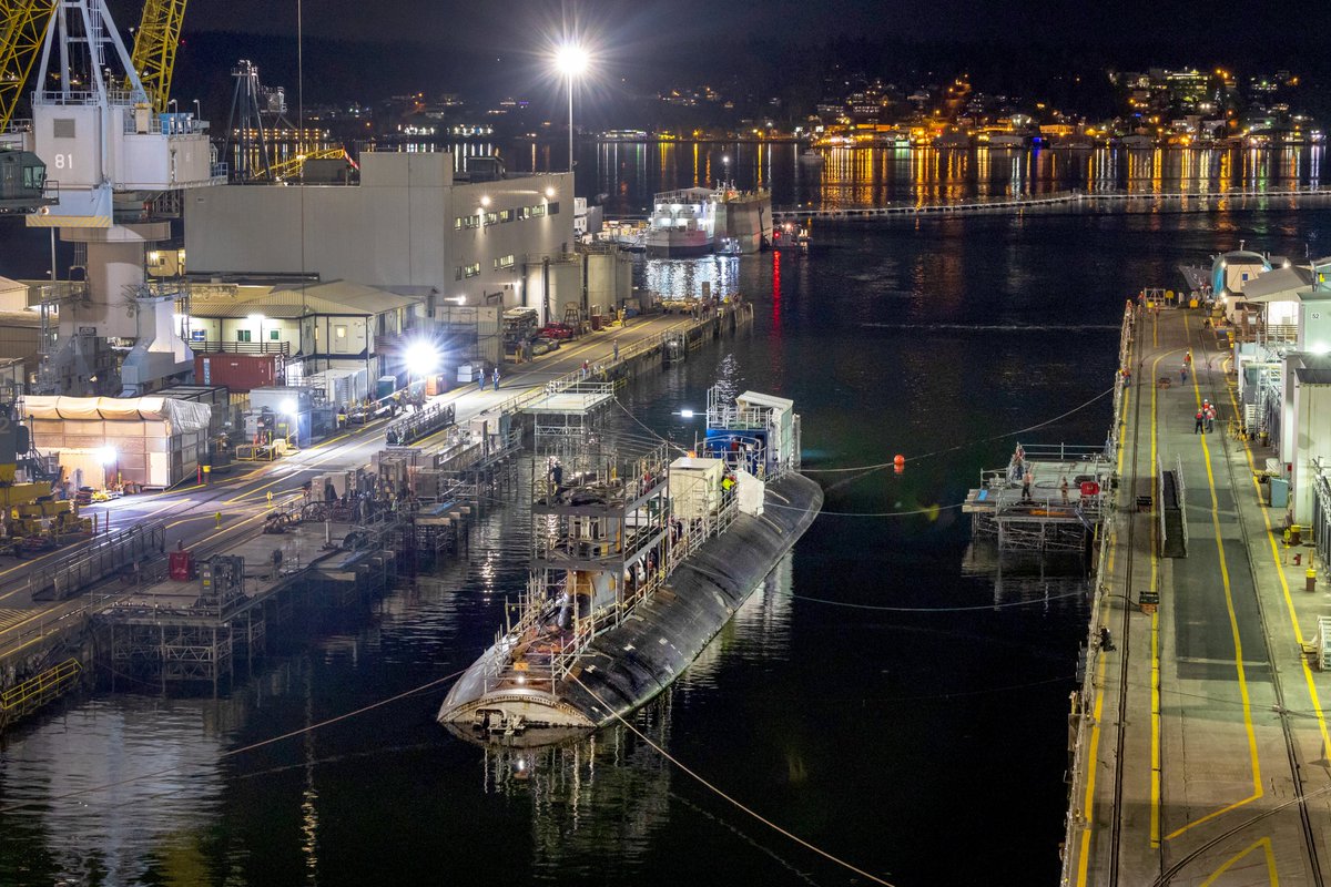 After three months of interim seismic mitigation efforts, Dry Dock 5 is re-certified and USS Connecticut (SSN 22) has been docked for its Extended Dry-Docking Selected Restricted Availability (EDSRA) July 12. Great work @PSNSandIMF ! navsea.navy.mil/Media/News/Art…