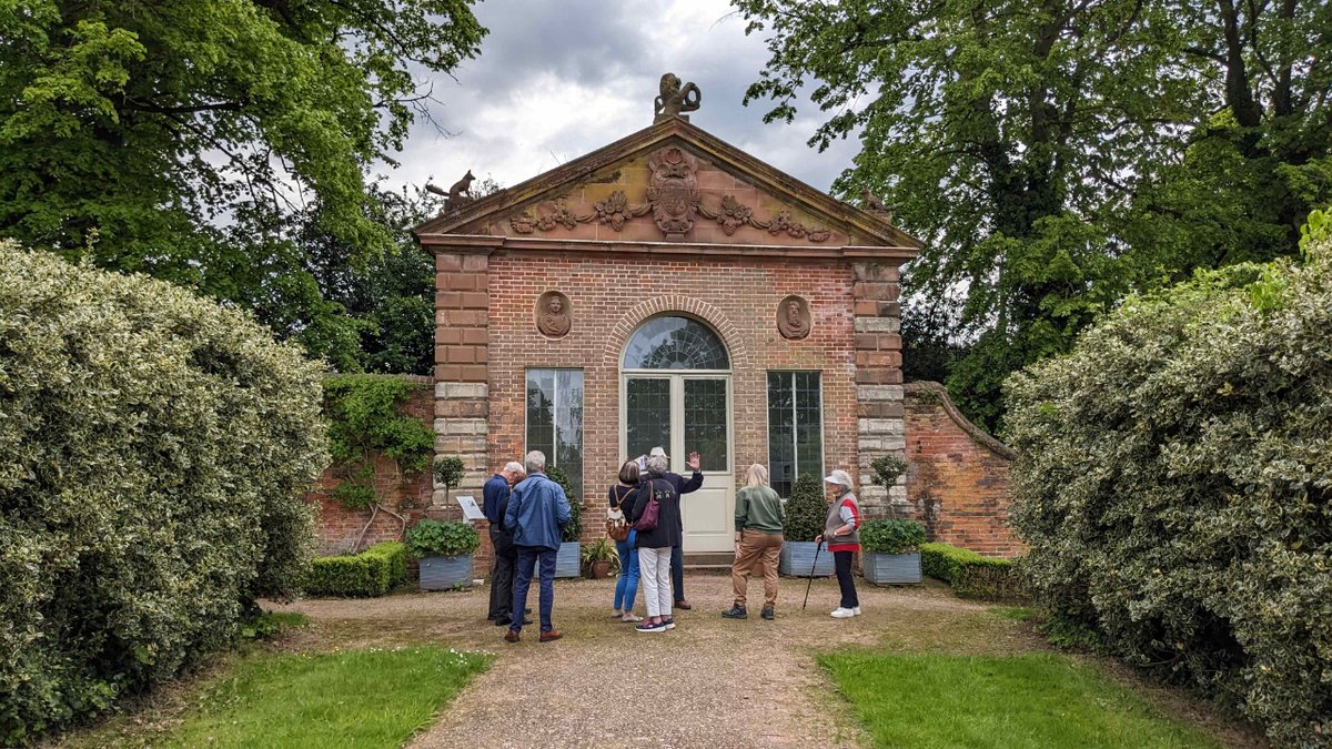 WarksGT's tweet photo. A quick look back at our first visit of the year to Castle Bromwich Gardens! Dating from 1685, they remained with the Bridgeman family until 1936 then fell into decay. Now restored and open to the public. Great guides too!!
#warksGT #cbhallgardens #warwickshiregardenstrust https://t.co/C2WTcjbeK7