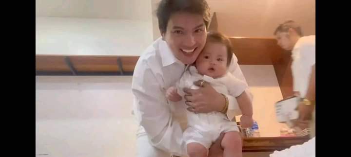 Love is a sacrifice. You must feel pain, but it will make you stronger, wiser and more beautiful.

MELA2023

#BUNSOMYGZ