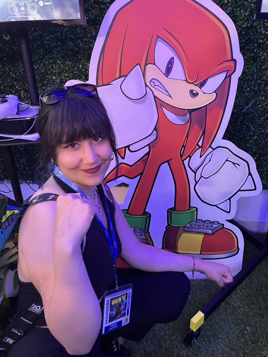 edanielagarcia's tweet photo. #SDCC DAY 1 ✨✨✨ https://t.co/ZwmTByDw1G