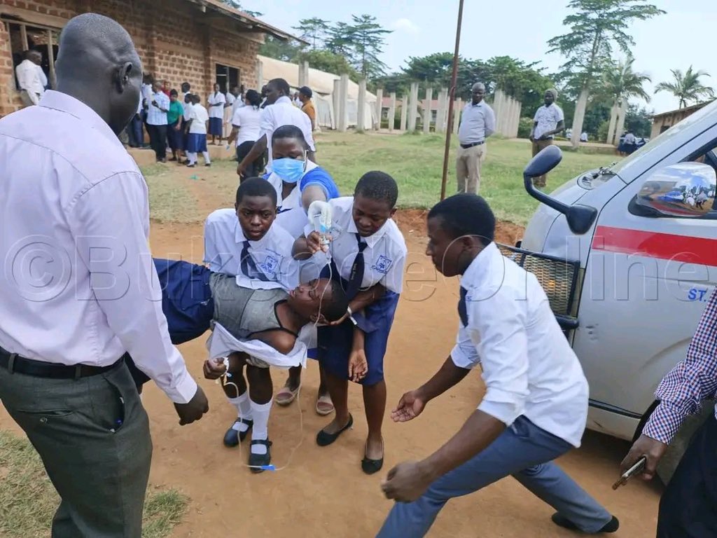 KimJusley's tweet photo. A student dies after a boy’s dormitory in St. Joseph Senior Secondary School in Nakanyonyi, Jinja Northern division, Jinja City, caught fire.

#PulseNews https://t.co/yJnVHFta2X