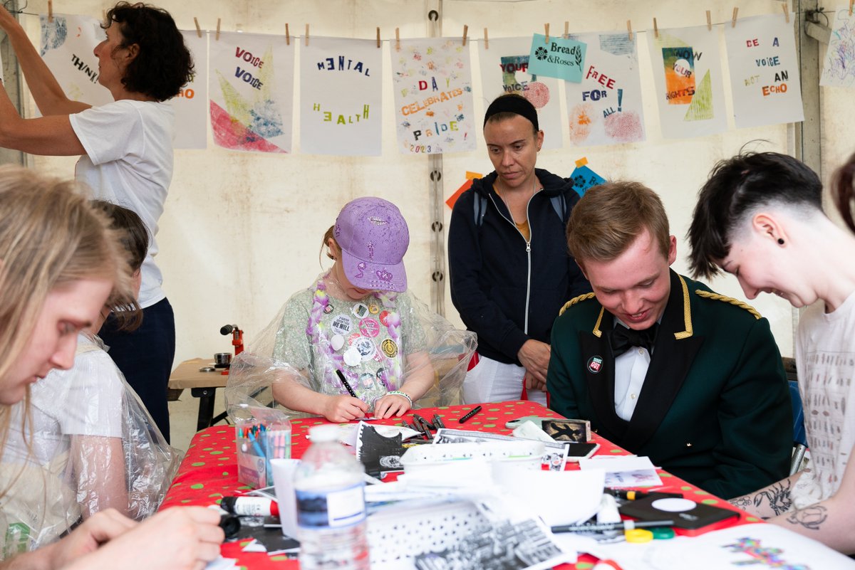 RedhillsDurham's tweet image. We adored hosting artist workshops at this year&apos;s @durhamgala a very big thank you to @theresaeaston Charlotte and Holly for working with young people on art  inspired by the social causes that mean the most to them #thefuturewebuild