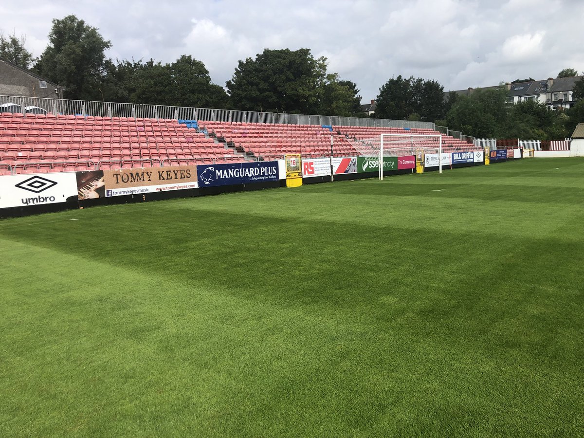Richmond Park is looking at its best for tonight’s big European tie and as always I’m delighted to be part of the picture.  Let’s hope for some red and white goal celebrations right in front of my billboard.