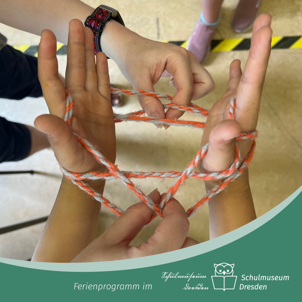 SchulmuseumDD's tweet photo. (2/2) 
… das klassische Fingerfadenspiel - mitmachen, ausprobieren und Spaß haben! 
➡️Jeden Donnerstag von 14 - 17:30 Uhr. 
Wir freuen uns auf euch! https://t.co/DZLx5F32Gn