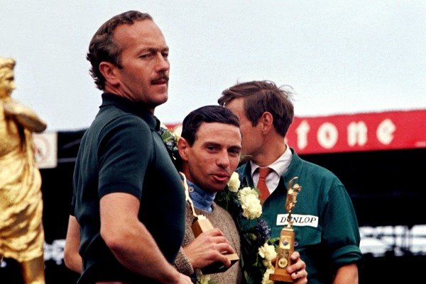 botequimgp's tweet photo. Há 60 anos Jim Clark (Lotus) venceu o GP GRÃ-BRETANHA 1963. John Surtees (Ferrari) foi o 2º e Graham Hill (BRM) o 3º.
#F1 #Formula1 #GPGrãBretanha #GPGrãBretanha1963 #BritishGP #F1History #1963 #F1Throwback #RacingLegends #F1Fans #F1Memories #F1Nostalgia #BritishGrandPrix https://t.co/zyTaTVfBNX