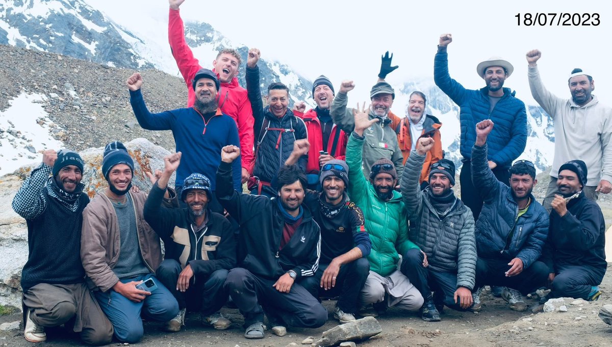 basitrono1's tweet photo. 3.Camping with fellow trekkers from all over the world creates a sense of camaraderie and shared experience that is hard to match. You feel a deep connection to nature and to the people around you, and you come away from the experience with a renewed appreciation for the beauty &amp; https://t.co/zrBtIPZi73