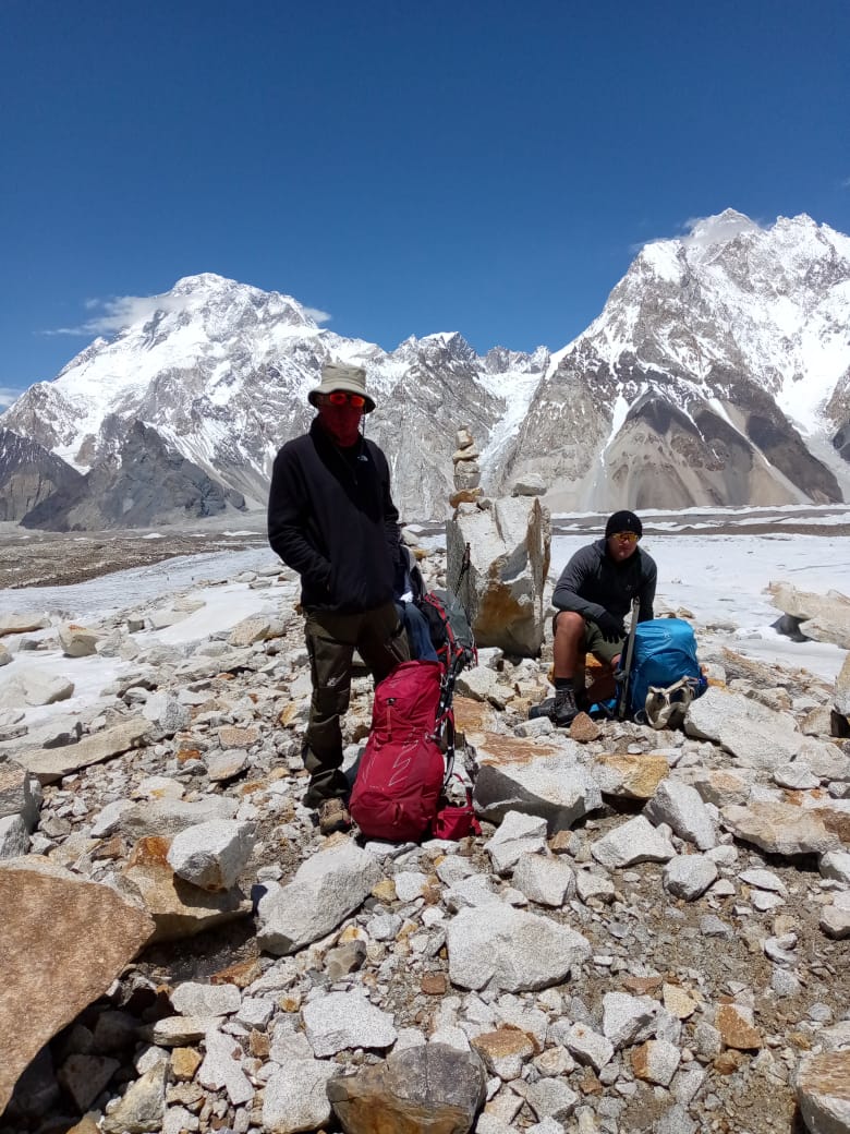basitrono1's tweet photo. 3.Camping with fellow trekkers from all over the world creates a sense of camaraderie and shared experience that is hard to match. You feel a deep connection to nature and to the people around you, and you come away from the experience with a renewed appreciation for the beauty &amp; https://t.co/zrBtIPZi73
