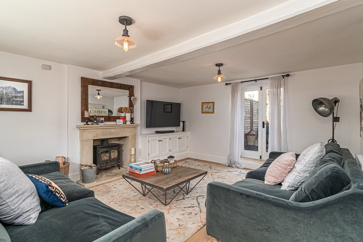 abdigitaluk's tweet photo. Lovely property for sale located in Kislingbury. #realestate #hendersonconnellan #property #forsale #home #HouseHunters https://t.co/VJWbqpAuey