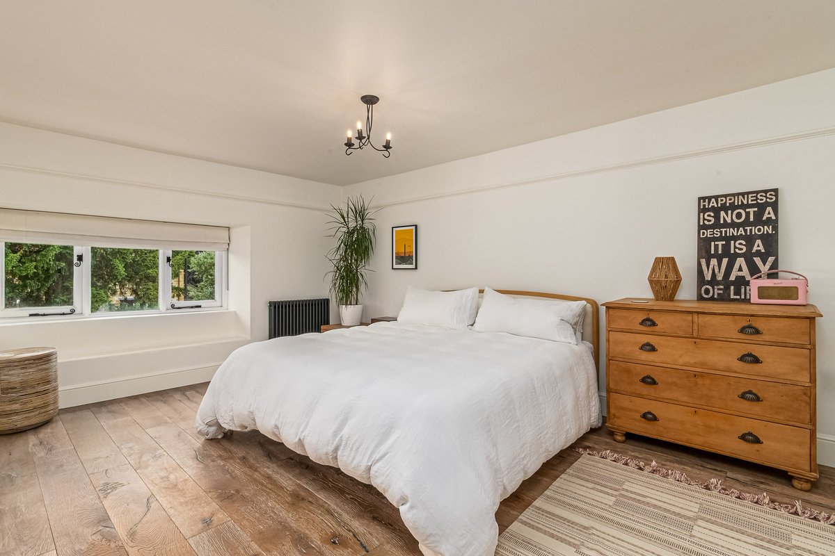 abdigitaluk's tweet photo. Lovely property for sale located in Kislingbury. #realestate #hendersonconnellan #property #forsale #home #HouseHunters https://t.co/VJWbqpAuey