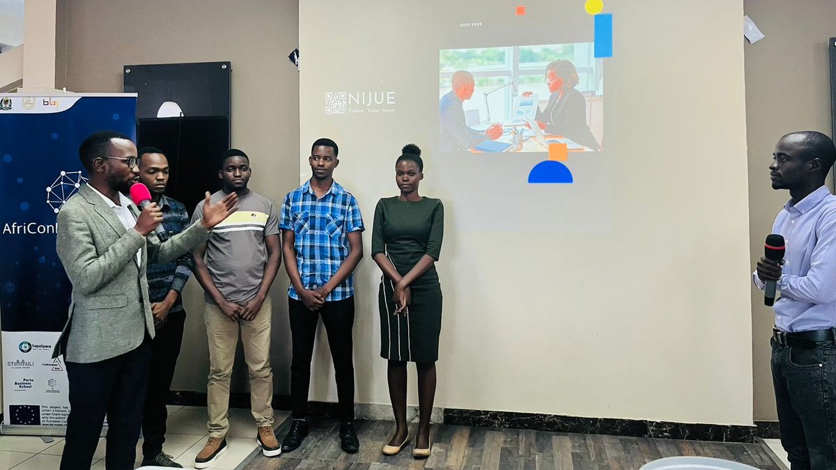 africoneu's tweet photo. 🥁 Our first team to pitch!

"Serengeti" led by our facilitator Peace Odili,@emergingtechAF is on the stage presenting their solution "NIJUE" to build a secured platform for verification and matchmaking between stakeholders and customers.

#AfriConEU #AfriConEUBootcamps https://t.co/P3XQ0rGHTe