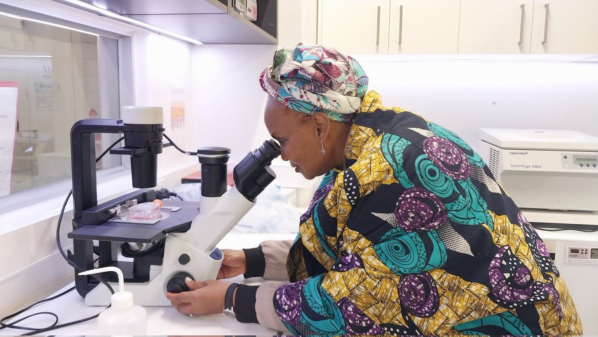 I witnessed  ground breaking research in growing mammalian cells, And saw liquid cultures of  live cells grown from pieces of tissue received in the lab. From the cells  high quality DNA can be harvested for sequencing <a href="/DAISEA_AfricaBP/">African BioGenome Project</a> <a href="/melbournemuseum/">Melbourne Museum</a> <a href="/joanna_sumner99/">Joanna Sumner</a>