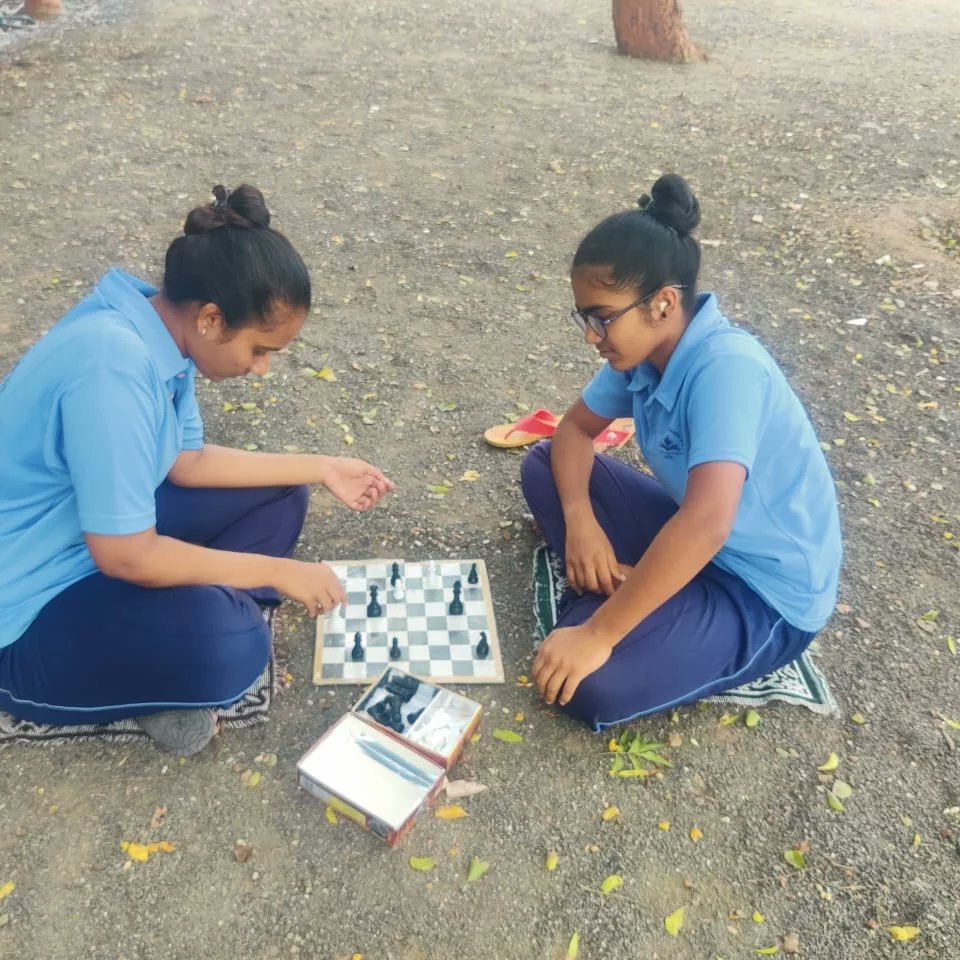 Ahir_Education's tweet photo. Chess day celebration 🎉🎉
#ahir #education #trust #bhatiya
#kalyanpur #devhumidwarka 
#gujarat #admissionopen2023_2024
#schooltocollege https://t.co/rwxe3fu2u1