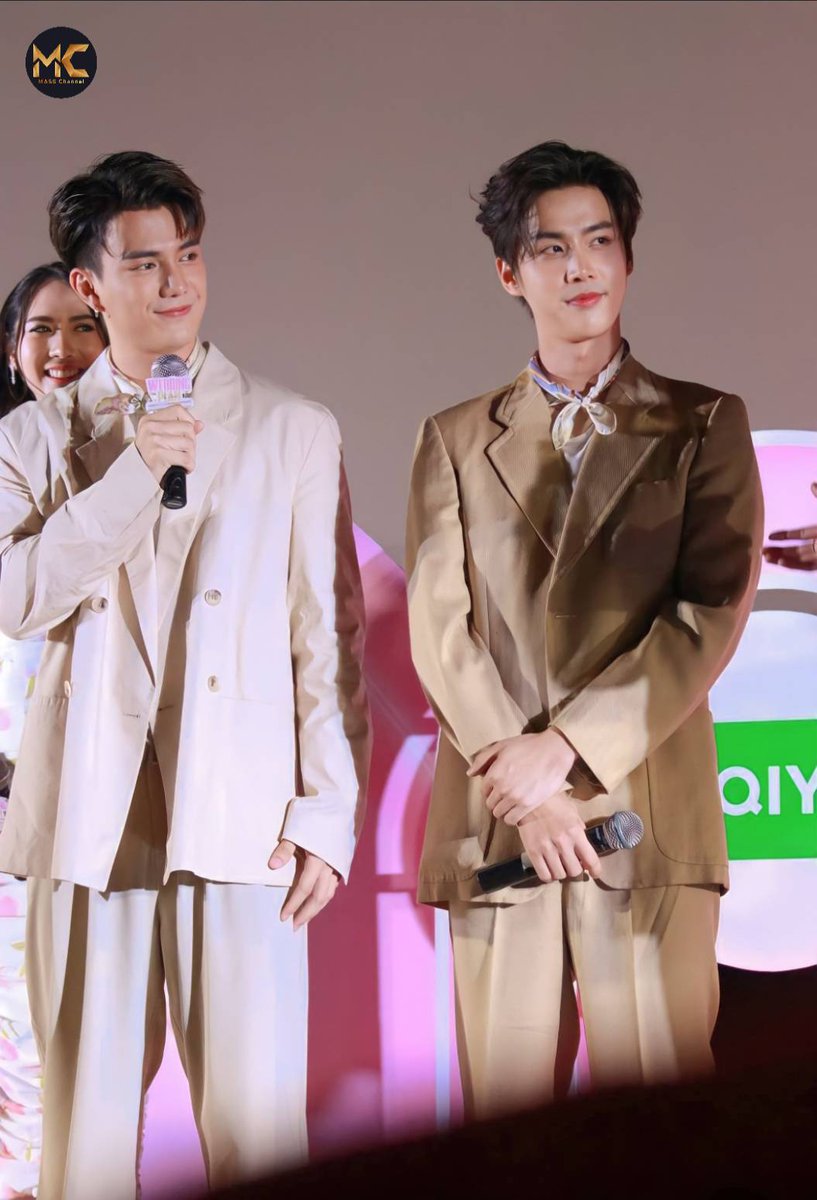 M_MassChannel's tweet photo. "โฟร์ทโดนัท - เคทเอญ่า" 
ในงานแถลงข่าว " Wedding Plan The Series Press Conference Welcome to The Wiwa Square  และชวนแฟนคลับ ดู Ep.1 ในโรงหนังฟินไปพร้อมกัน 
#WeddingPlanTheSeries #WeddingPlanPresscon
#WeddingPlanEP1 
#Ayaorapan #kathy_sasy
#donutsuppawit #fforthpcsp https://t.co/uC6LnHCrSN