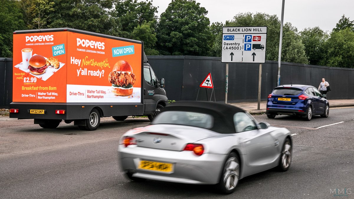 MobileMediaOOH's tweet photo. Northampton, y'all ready? 🍗
Catch a taste of the USA on the shores of Great Britain, @PopeyesUK are building the anticipation with multiple store launches throughout 2023.
#Digivan #OOH w/ @kineticwwUK & @WavemakerUK https://t.co/95gaaAdUs5