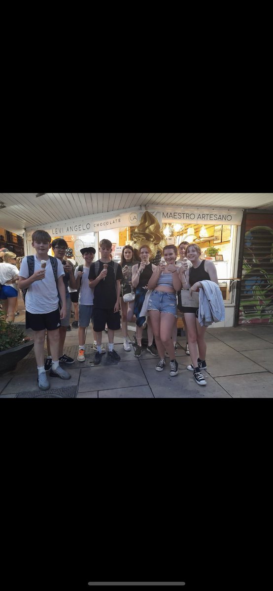 MFLNWHS1's tweet photo. The ice creams went down a treat in the Spanish heat. 🍦🇪🇸 https://t.co/J48DuYxqq5