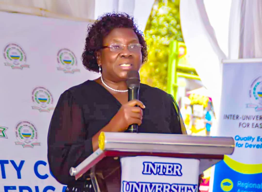 kibuukla's tweet photo. The 1stDPM, the P.S for @meaca_ug Hon. #EdithMwanje addressed the gathering & promised to weigh in on more support to #LUCEA And the @jumuiya adopted a standard market protocol that has as a block to ensure that all barriers to the free movement of goods & services among others https://t.co/zZElQr8jZs