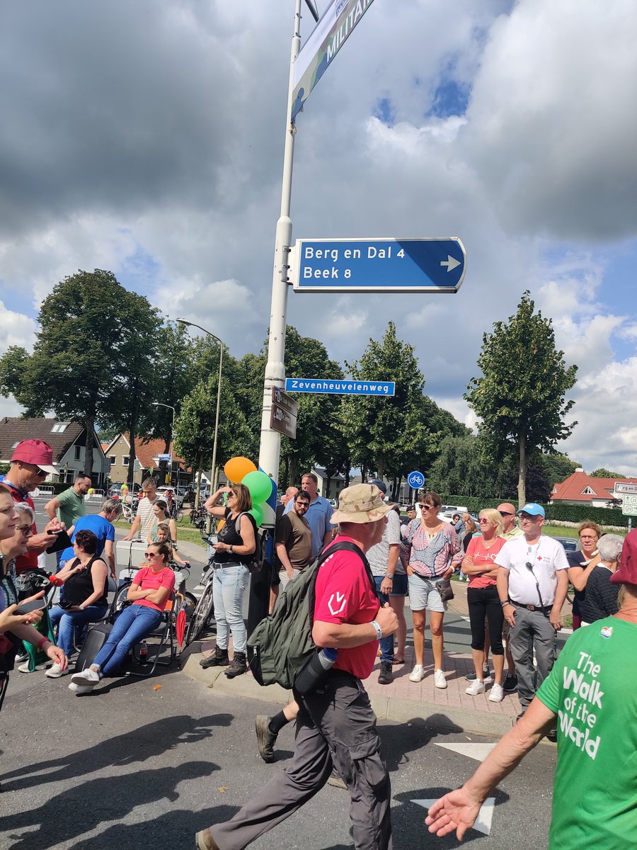 Meisje_Sanne's tweet image. Daar zijn we dan!

#vierdaagse #4daagse #walkoftheworld #nijmeegsevierdaagse #4daagsenijmegen #4daymarches #zevenheuvelen #dagvangroesbeek