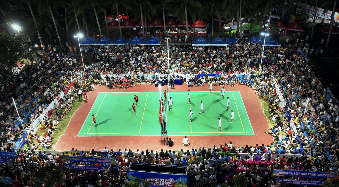 HainanToday's tweet photo. #Spikes, #serves, and excitement! 🏐
The A-group #matches of the 2023 “99 Cup” #Hainan (#Wenchang) #Township #Volleyball #Game kicked off at Longjia Village, Huiwen Town on July 7th.
#sports #fitness #worklifebalance #PE #physicalhealth #SkillsForLife #skilltraning https://t.co/iX8LvO61H8