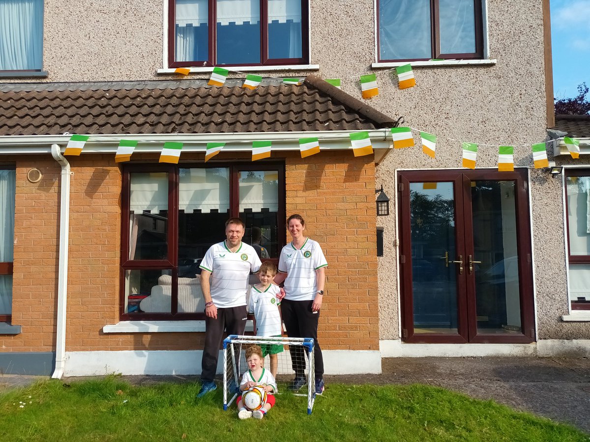 ChrisOMsport's tweet photo. This is it!!!!
Come on you Girls In Green
🇮🇪🇮🇪🇮🇪🇮🇪🇮🇪🇮🇪

#COYGIG 
#FIFAWWC #FIFAWomensWorldCup2023 
#AUSvIRL https://t.co/KjmTjM38Vz