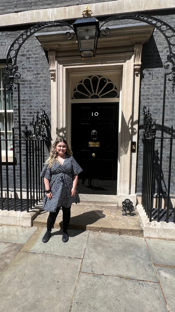Not just another day at the office...
While demonstrating her photography expertise outside Number 10 yesterday, PLMR Digital Account Manager, Kiera Connick, found a moment to jump in front of the lens!📸
plmr.co.uk/services/photo…
<a href="/PLMRLtd/">PLMR</a>