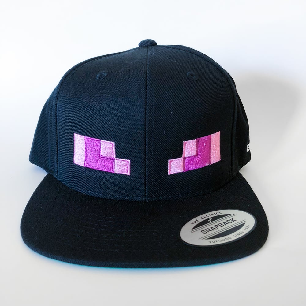 Lipsow1's tweet photo. NEW MERCH 🚀 EDITION LEGENDE DU CLUB - BIBI 🤑 LFL #KCOR https://t.co/EkcZHkye4E