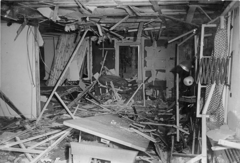Steeled247's tweet photo. The Death of Hitler's 'Best Man' 
General of the Infantry Schmundt 
August 13, 1896 - † October 1, 1944.
Lieutenant General Schmundt considered Colonel Count Stauffenberg to be very capable and therefore had him flown out of Africa wounded. At the instigation of Tresckow (leading head of the military resistance), he was transferred to the staff of the reserve army with Schmundt's help. This was the only way he could later take part in the briefing at the Führer's headquarters on July 20, 1944. At the situation meeting on July 20, 1944, Schmundt (7) was directly in front of the bomb. Schmundt lost his left eye and suffered burns and severe injuries from splinters to both legs. On July 25, Hitler visited his confidant in the Carlshof military hospital near Rastenburg and promoted him to General of the Infantry. By the end of September 1944, however, Schmundt's health deteriorated rapidly. On October 1, 1944, he died in Carlshof.  After his death Hitler called him his 'best man'. 
According to military historians, Schmundt was a convinced National Socialist, worst Anti-Semite and unconditionally devoted to Hitler. (Karma?)