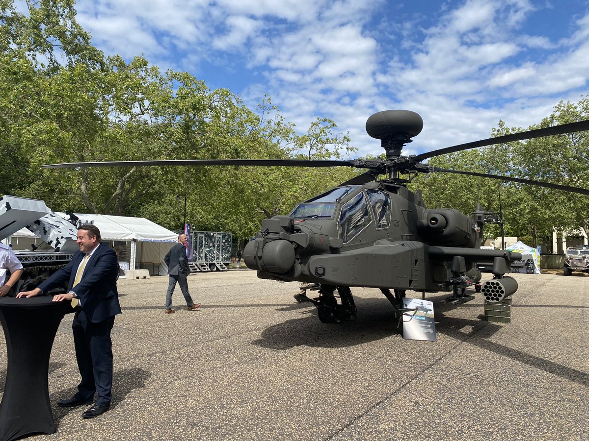 Delighted to represent Cardiff and Vale College today at the @ArmyExpo23 in London. An outstanding event which demonstrated how the Army carries out it’s role to face ever changing challenges at home and internationally. #ArmyExpo23 #DefenceERS