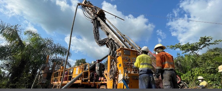 OffshoreAfrica_'s tweet photo. Newcore Gold Raises $5million Fund for Enchi Gold Project
Read More: https://t.co/lnNjHE4udJ

#mining #Gold #exploration #fund #newcore #Africa #Ghana #financing #development #projects #president #goldproject #newcoregold https://t.co/Cte9eD2jip