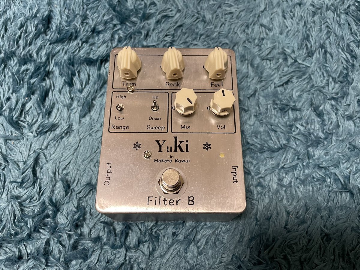 goro_murata's tweet photo. 開発に関わった、YuKiのFilterB。(ベース用エンベロープフィルター)

サンプル機、追加で自宅にあるので興味のある方は是非♪

セッティングを変えて並べて試すと面白いです☺️

よろしくどうぞ～♪

#FilterB #YuKi #キクタニミュージック #エフェクター #エンベロープフィルター #EnvelopeFilter https://t.co/Clmu7yTeyF