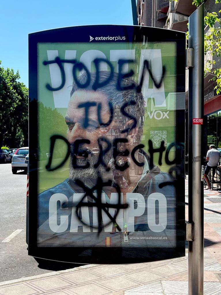 VOX León tweet media