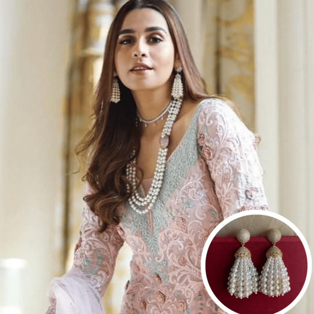 AndNoor3's tweet photo. @houseofmisu being spotted in Mahima Earrings, available in 2 colors!

What's your thought on them ?

👀 https://t.co/detkAQW3Re