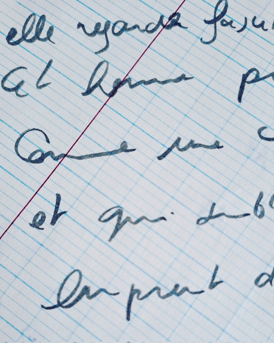 Drawoua's tweet image. C'est l'été, la saison de l'écriture !  #manuscrit #romanjeunesse #roman #écriture #Rennes #auteure #autrice #écrivaine