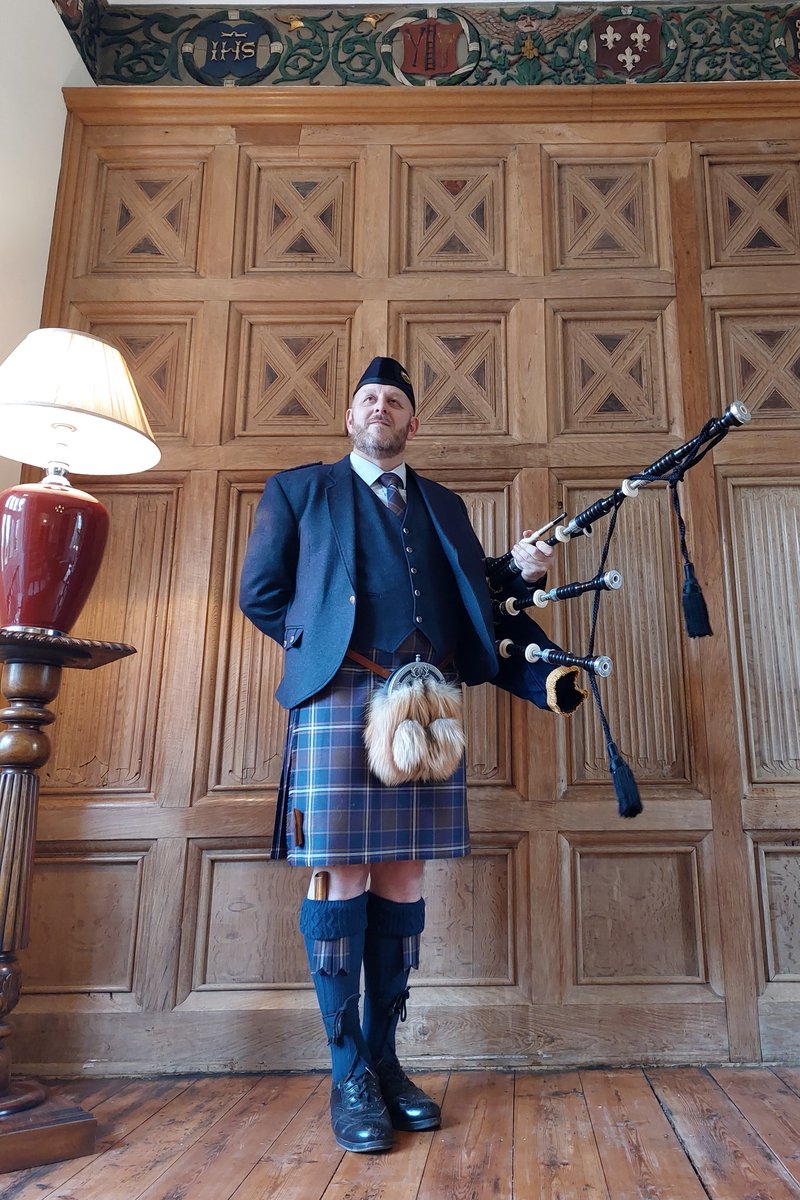 Thought that I would share some images of the various tartans and uniforms that I wear at weddings and events, starting with some images of the 'Breacangorm' tartan which I started wearing in 2021. #matthewbartletthewelshweddingbagpiper #tartan
