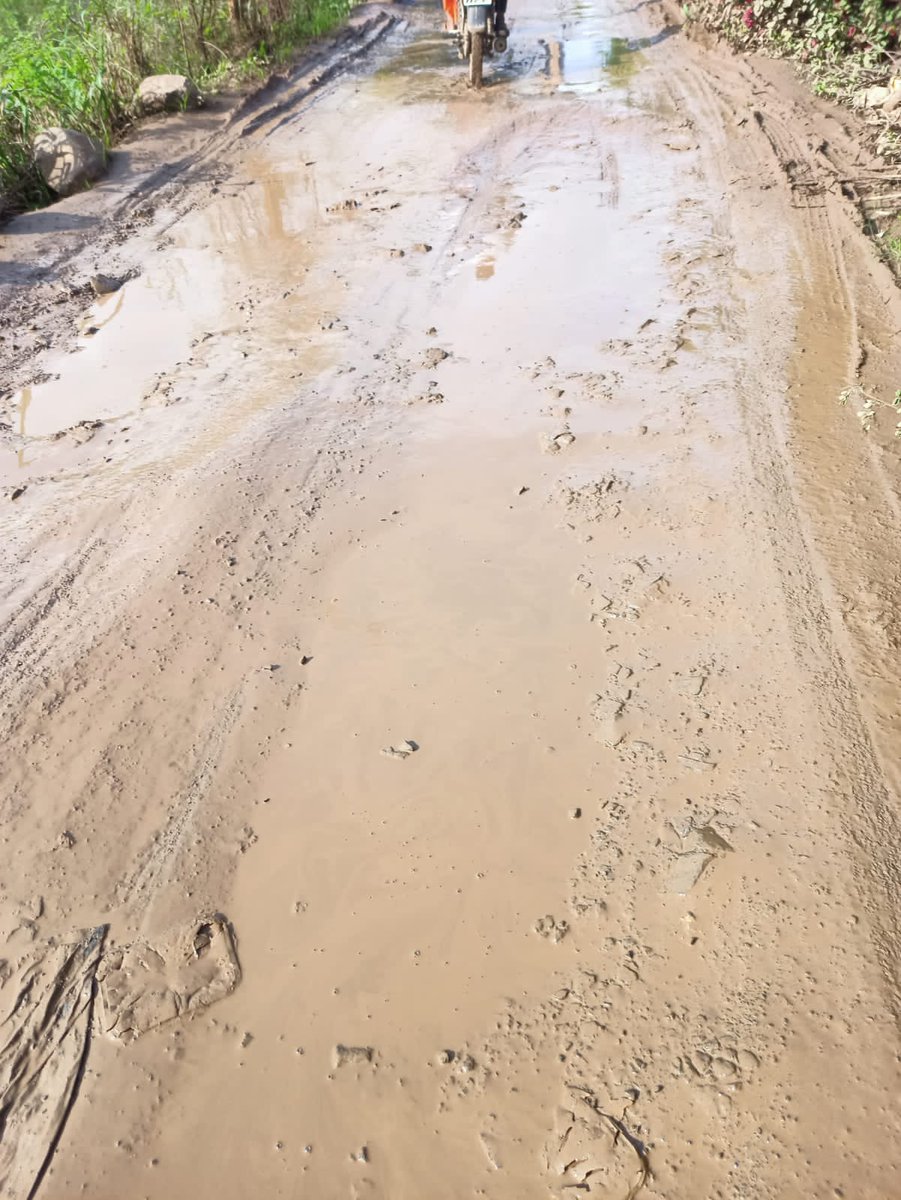 tsidharam's tweet photo. @PCMCSarathi 
Please see the road condition. 
Location - Sonawane wasti , opposite to Balaji Law College, Aundh Ravet road, Tathawade.
@pcmcindiagovin @SakalMediaNews 
@mataonline 
#pcmc #Pune https://t.co/fGR8LJ6D3S