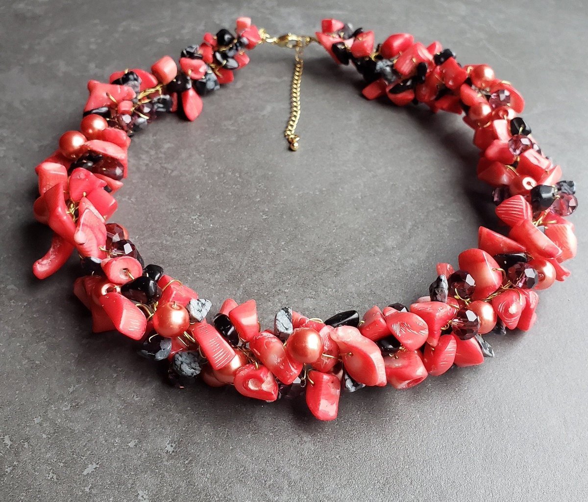 RzlStores's tweet photo. 🥳20% SALE ends Friday 22nd July🥳 red coral &amp; glass bead #Necklace.  #CoralJewellery #EtsyJewelry #SummerTrends #RedNecklace #PromNecklace #ShopIndie #SALE #GiftForHer 
Free UK Delivery. Only one made https://t.co/hgFY9zATP5 https://t.co/KUIf4zFJNq
