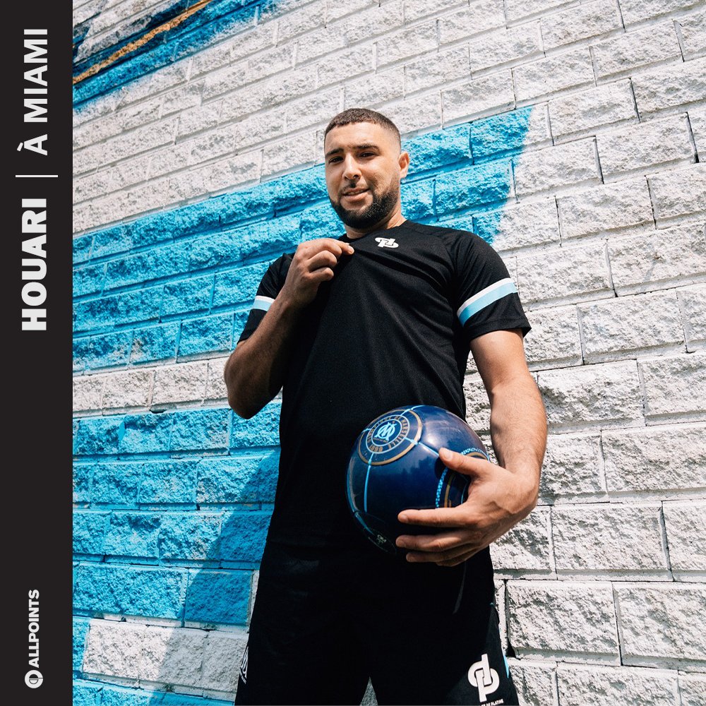 .<a href="/HouariOfficiel/">Le H</a> se verrait bien "À Miami" dans son nouveau single disponible partout 🔥 houari.bfan.link/amiami.tpo