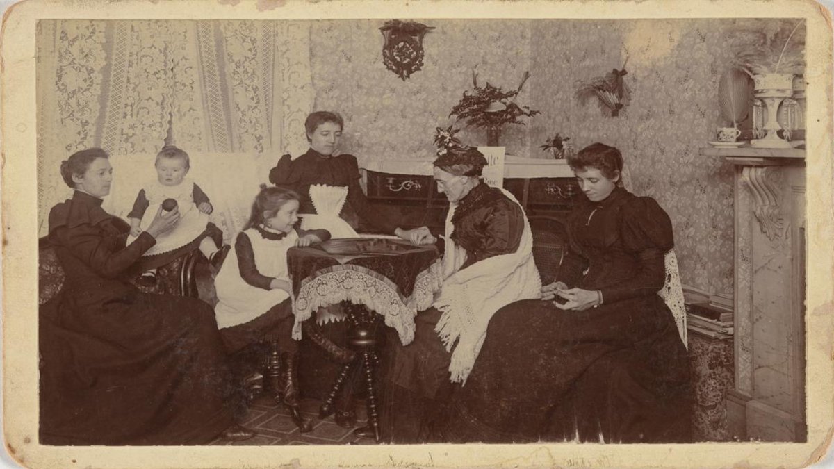 Our next seminar will be 8 August, 6-7pm AEDT - Dress, Gender and Jewish Identity. Papers on 'Infant Dress &amp; Jewish Motherhood' by <a href="/OfferElizabeth/">Elizabeth Offer</a> &amp; 'Jewish Men, Tailoring &amp; Respectability' by <a href="/wajselbaum/">Dr Jonathan C. Kaplan-Wajselbaum</a>. 

To attend via zoom please email (melbfemininst@gmail) or DM us.