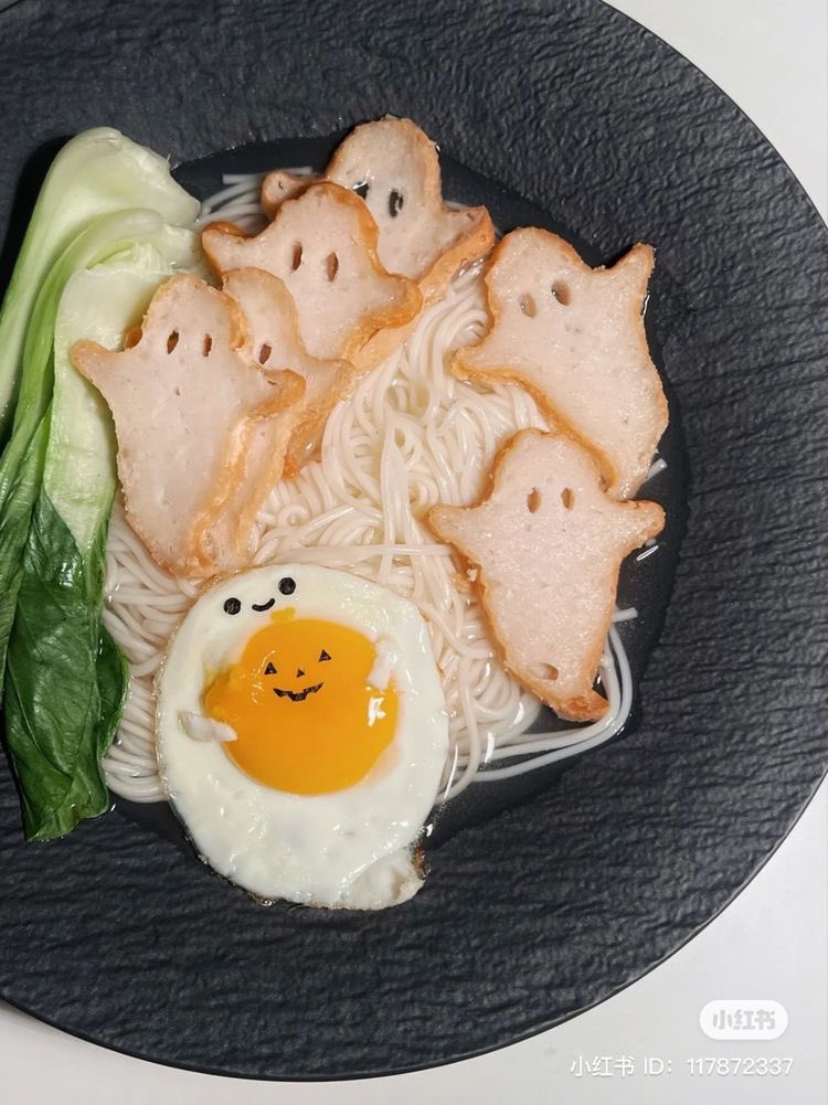 bread_vt's tweet photo. ghost 👻 ramen 🍜 https://t.co/amvnjlWo5j