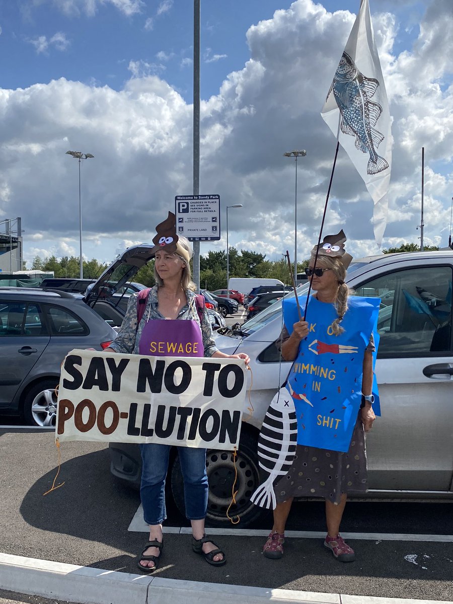 XRSouthWest's tweet image. Protesting @SouthWestWater AGM who are guilty of environmental crimes and trying to pass the bills to fix it on to us whilst they pay dividends to their shareholders #cutthecrap @Feargal_Sharkey