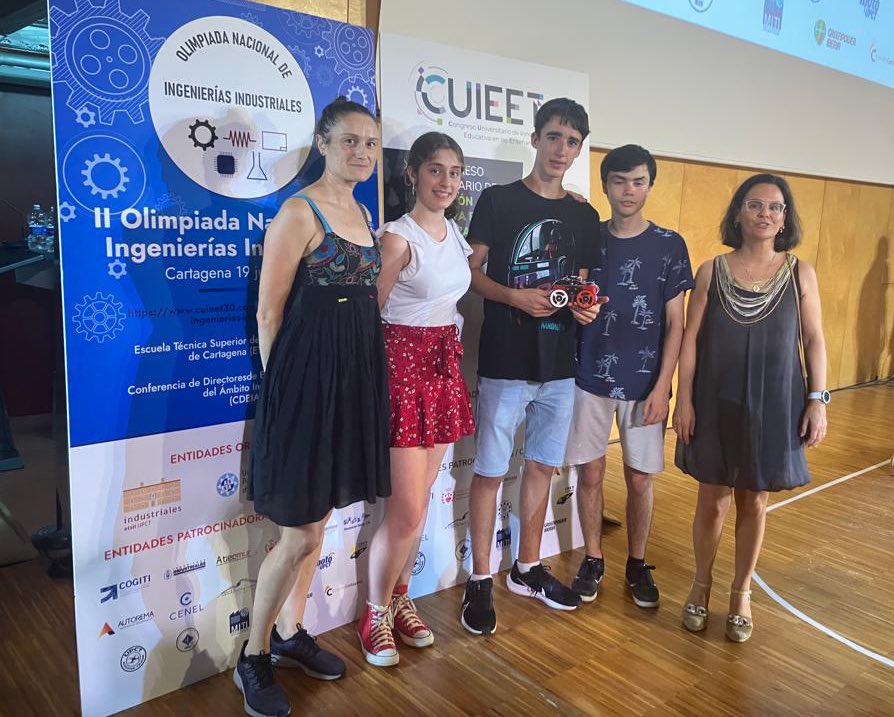 Col.Corazón de María (@codemagijon) on Twitter photo Enhorabuena al equipo de 4° ESO <a href="/codemagijon/">Col.Corazón de María</a> con Ángela, Guillermo y Martín y a sus profes <a href="/alonlau/">Laura</a> y Mariano Alías tras alcanzar el 3° Premio Nacional 🇪🇸 en la Olimpiada de Ingenierías Industriales celebrada en Cartagena 👏👏👏 #CodemaSteam <a href="/epigijon/">EPI Gijón 🎓</a> <a href="/cmfsantiago/">Claretianos Santiago</a> <a href="/PedagogicosS/">Pedagogicos Claretianos de Santiago</a> Enhorabuena al equipo de 4° ESO <a href="/codemagijon/">Col.Corazón de María</a> con Ángela, Guillermo y Martín y a sus profes <a href="/alonlau/">Laura</a> y Mariano Alías tras alcanzar el 3° Premio Nacional 🇪🇸 en la Olimpiada de Ingenierías Industriales celebrada en Cartagena 👏👏👏 #CodemaSteam <a href="/epigijon/">EPI Gijón 🎓</a> <a href="/cmfsantiago/">Claretianos Santiago</a> <a href="/PedagogicosS/">Pedagogicos Claretianos de Santiago</a>