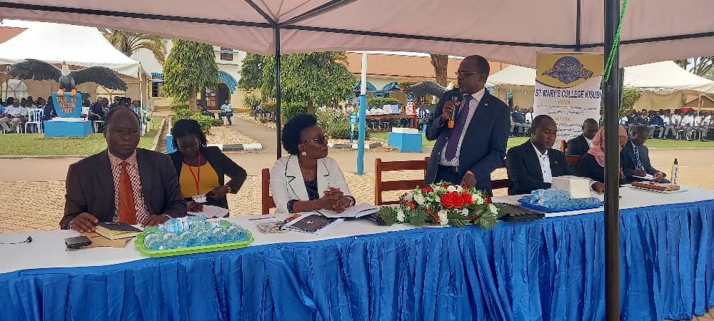 IGGUganda's tweet photo. Deputy IGG @AnneTwino has this morning interacted with students of St. Mary's College, Kisubi on ethics and the war against corruption. @IGGUganda has been engaging students in secondary &amp; tertiary institutions through integrity clubs on their role in the fight against the vice. https://t.co/L6JmclSjvR