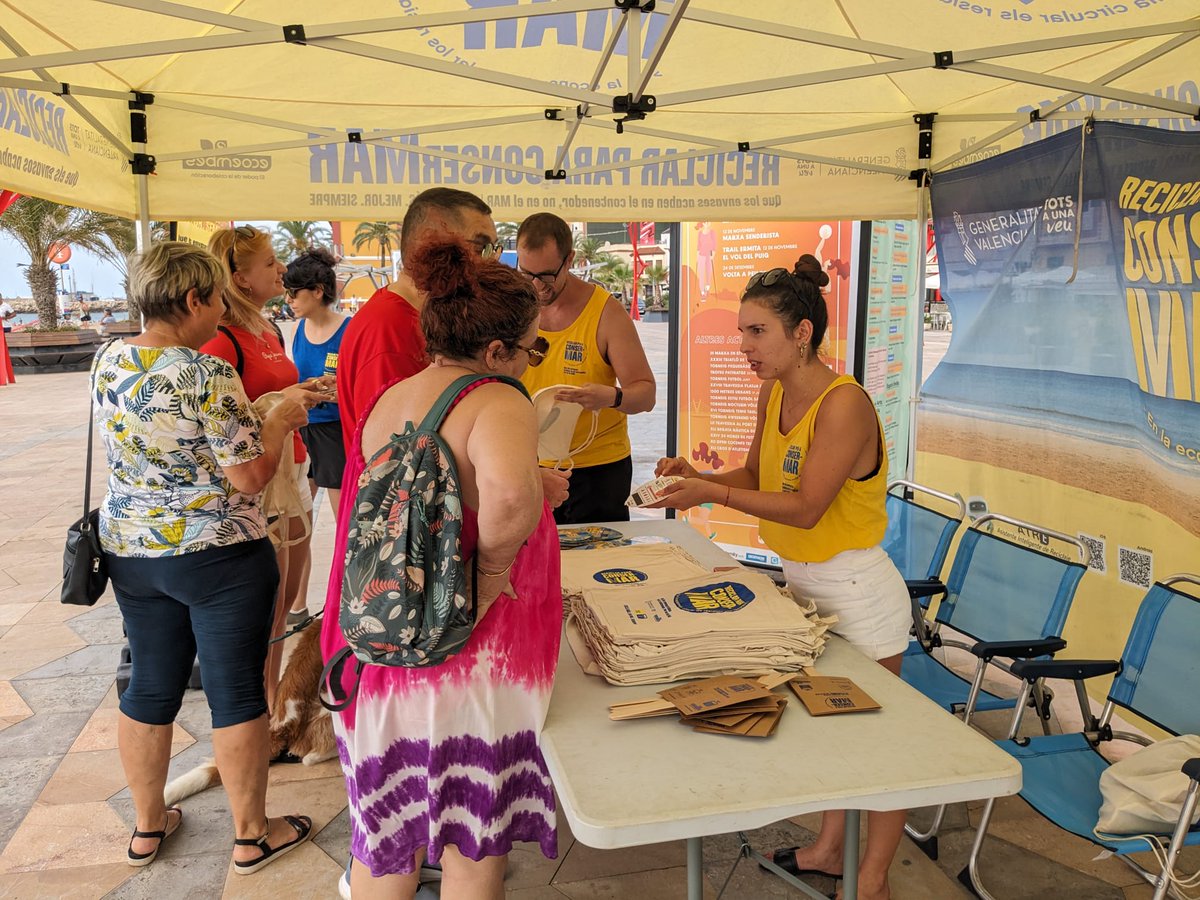 📌El alcalde de Vinaròs, Guillem Alsina, María de la Vall, concejala de Educación, Agricultura y Pesca y Transición Ecológica, y Juan José Borrás, concejal de Urbanismo, han acudido hoy a ConserMar.
<a href="/ecoembes/">Ecoembes</a> @GVAagroambient <a href="/Vinaros_Ajunt/">Ajuntament Vinaròs</a> 
Más info ⤵
bit.ly/3PZ0JSM