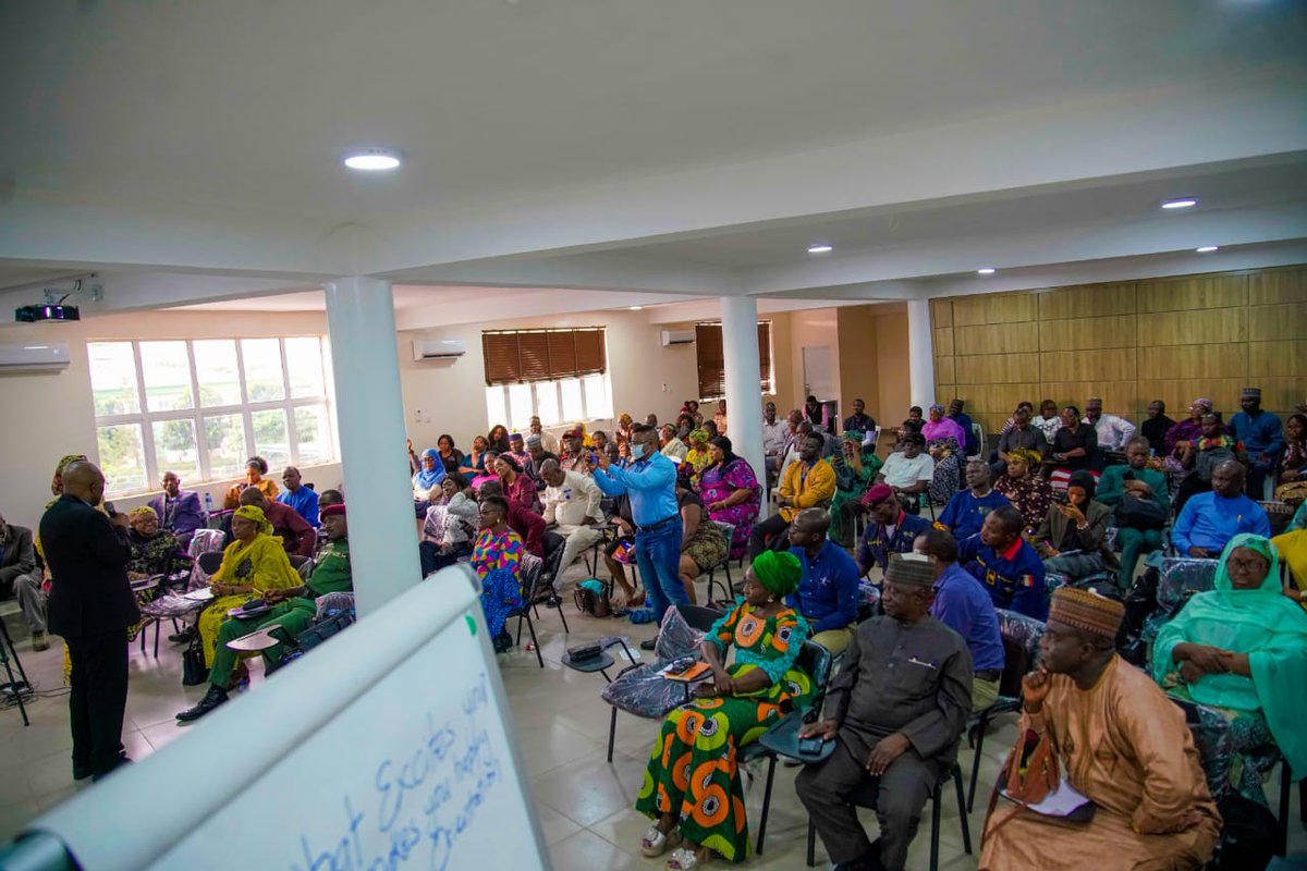 Several stakeholders drawn from IHVN, SFH, Carista, IHP, Breakthrough Action, FMOH, RUWASA, PHCB meeting at the EOC FCTA Secretariat since 3 days received the visit of <a href="/wmulombo/">W. Kazadi Mulombo</a> who emphasized the overall goal which is to deploy responders w/in 24-48hrs in response to emergencies