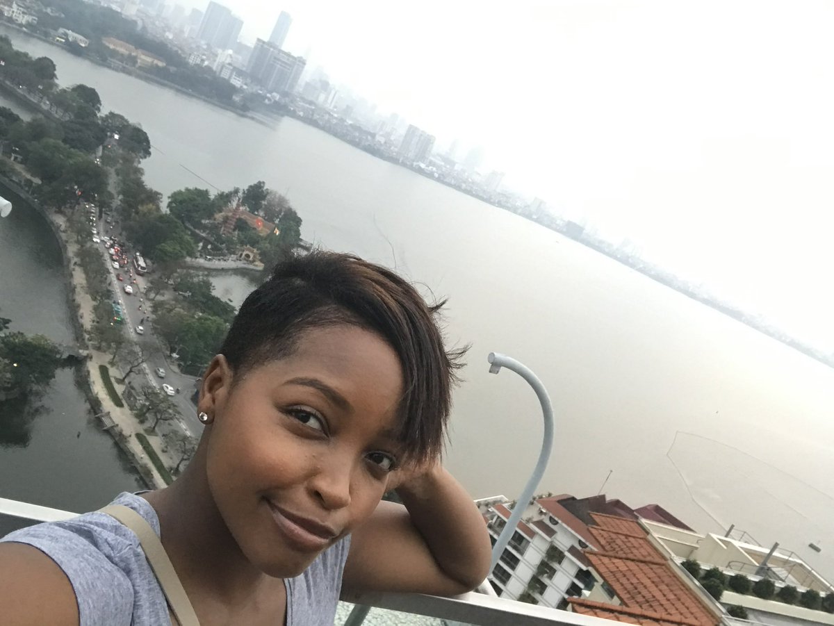 sibumabena's tweet photo. @lesedimashale @Anele I googled countries that SAns can go to without a visa 

I booked the flight and accommodation… Cut my hair and 3 days later I was out  

Whilst there, decided to go to Vietnam. 

I ate, I read, I binged, I slept, I walked the streets and met strangers… 

I came back okay. https://t.co/FyX9eyoe3J