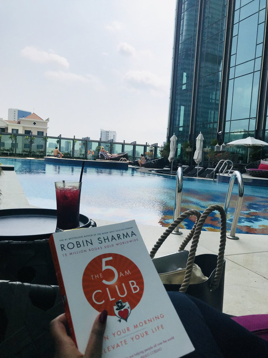 sibumabena's tweet photo. @lesedimashale @Anele I googled countries that SAns can go to without a visa 

I booked the flight and accommodation… Cut my hair and 3 days later I was out  

Whilst there, decided to go to Vietnam. 

I ate, I read, I binged, I slept, I walked the streets and met strangers… 

I came back okay. https://t.co/FyX9eyoe3J