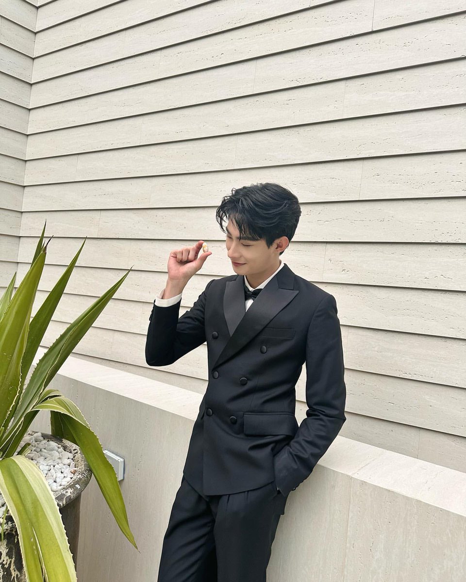TTY_KR_FC's tweet photo. 📆 2023. 07. 20
📷 𝗜𝗚𝗦. krptt_ update 🛸 (2)

🩶

#TutorKrp 
#GALAดับแสงรวี https://t.co/JK0MJbRnba