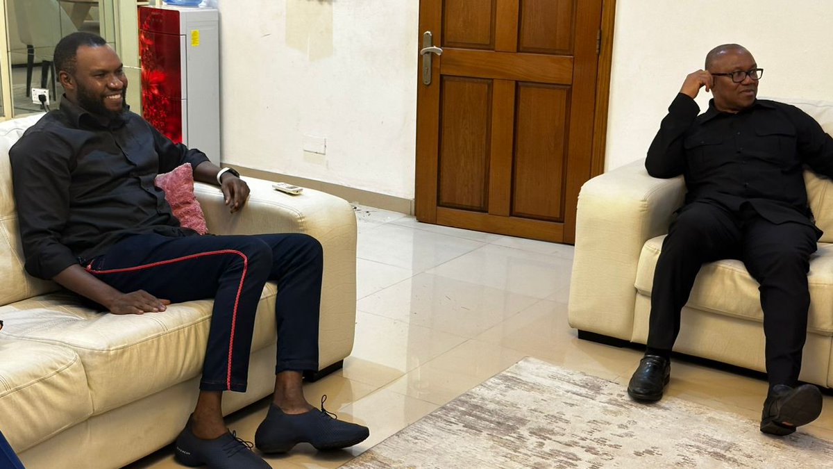 balamiisaac's tweet image. HE @PeterObi made a surprise visit to my house on his birthday, last night. What a lowly and meek man we have in this great leader. His simplicity will not cease to amaze me. What a man! 

Again, happy birthday to the only man without scandals.

My family and I feel so honored.