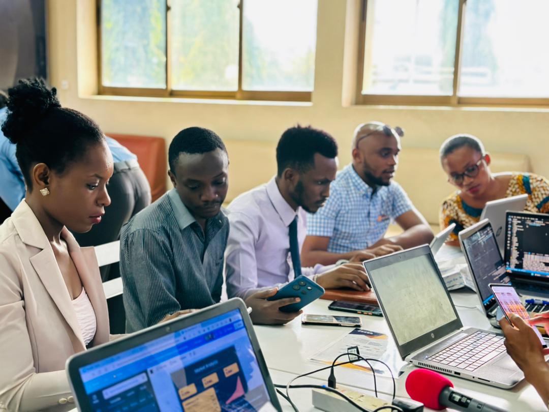 01Narry's tweet photo. DAY 3: Pitch Day
Today is the final day of the @africoneu boot camp in Tanzania and the Teams are ready to pitch their ideas. 
Check out #AfriConEU to follow up on their presentation. https://t.co/unf7jB5fqh