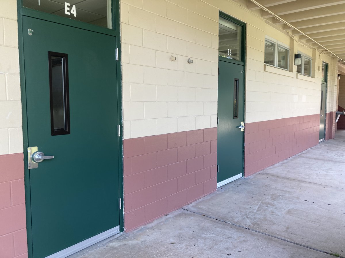 MCC_HighSchool's tweet photo. Check out the new doors that your generous donations to the MCC Fund helped us purchase! We replaced the original 18 doors of St. Elizabeth Hall, dating back to 1963. We can't thank you enough for your support - it means the world to us. 🤗 #mcchustlers #Godblessmcc https://t.co/Prx4LXcBv8