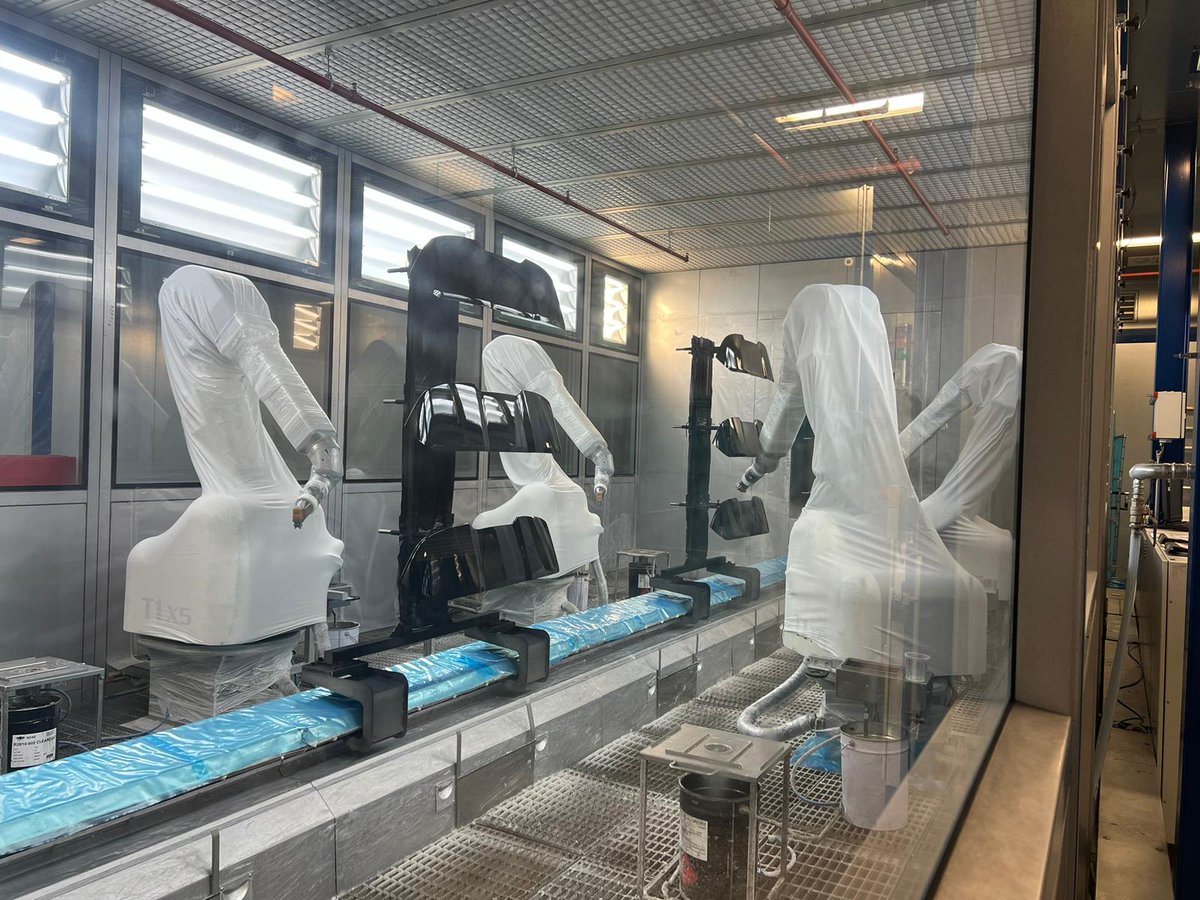 machinebidder's tweet image. On instructions received from TOYODA GOSEI UK LTD

PRIVATE TREATY SALE OF 2x B+M Surface Systems GmbH Automated Paint Spraying Plants

Lot 1: B+M Surface Systems Automated Paint Spraying Plant.

📞0161 345 3000
📧info@auction-uk.com
🌎buff.ly/3bSCGxN

#ukmfg #paintprocess